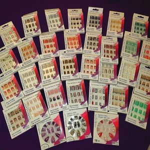 Ladies Glue-On/Press-On Fashion Nail Bundle